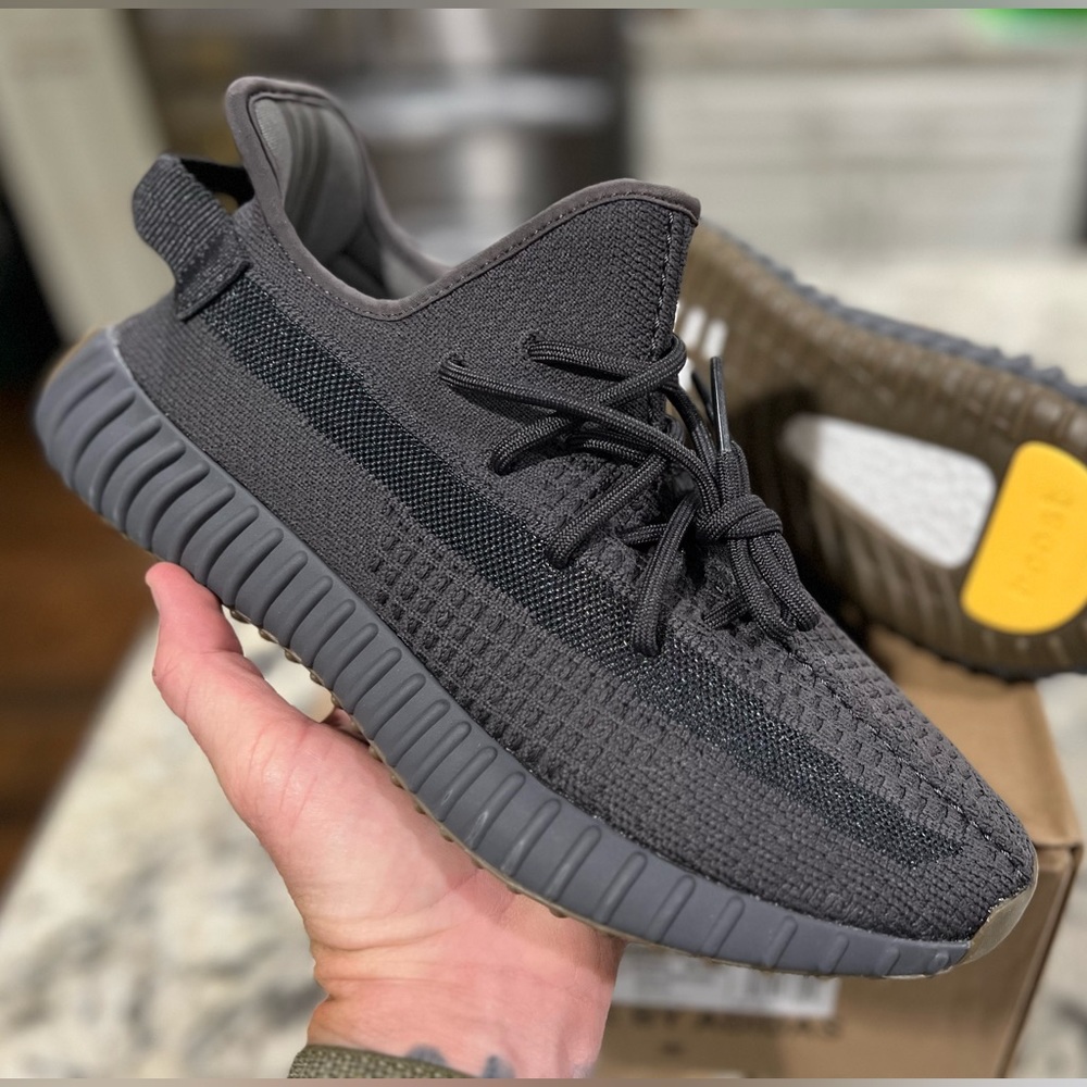 Yeezy Boost 350 V2  Cinder Reflective 
size 10.5 NEW